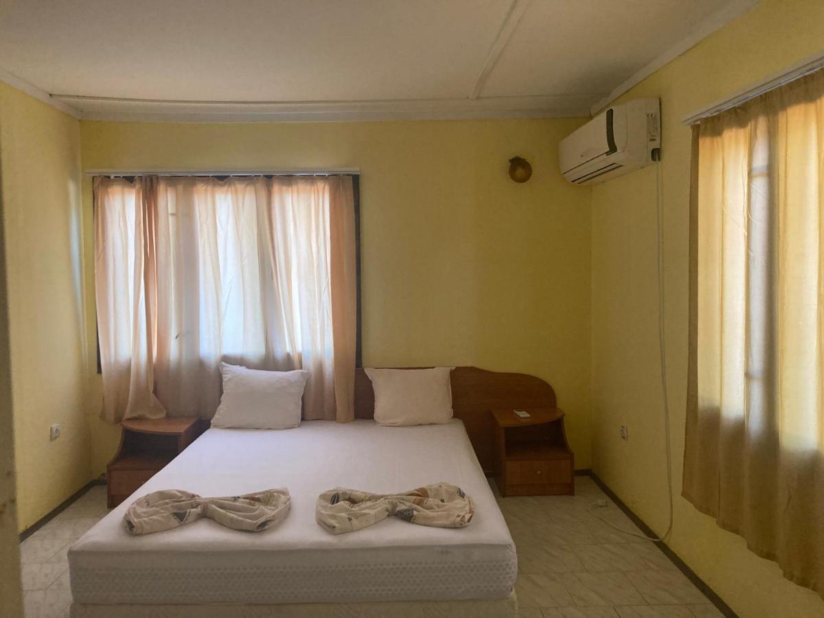 Морска База Венера Hotel Tsarevo Buitenkant foto